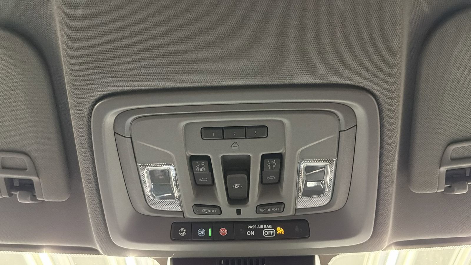 Used 2025 GMC Sierra 3500 Denali w/ Denali Reserve Package image 36