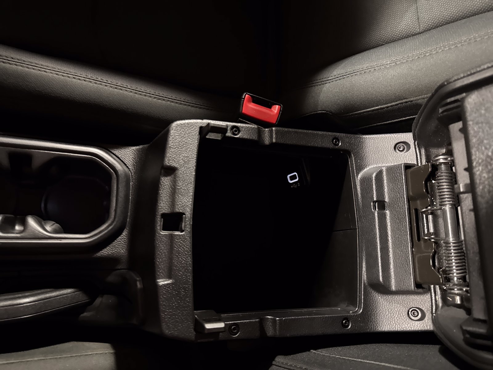 Used 2018 Jeep Wrangler Unlimited Sport S AWD/4WD image 24