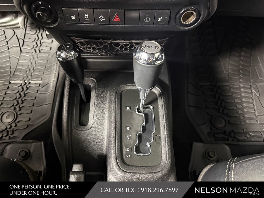 Used 2014 Jeep Wrangler Unlimited Sahara w/ Mopar Chrome Edition Group AWD/4WD image 29