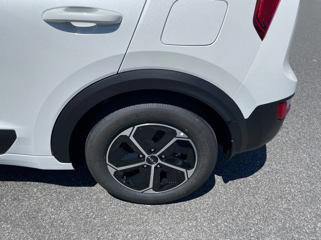 New 2026 Kia Niro LX FWD image 7