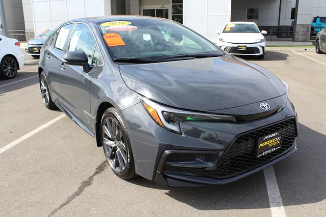 Certified 2026 Toyota Corolla SE FWD image 2