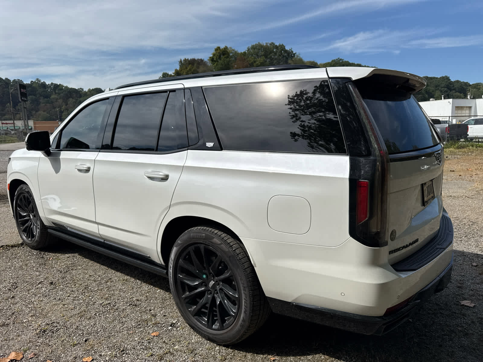 Used 2023 Cadillac Escalade Sport Platinum w/ LPO, ONYX Package image 4