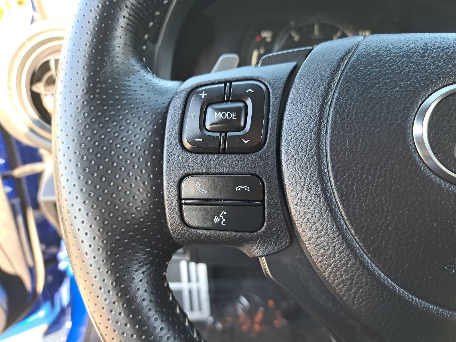 Used 2025 Lexus IS 350 F Sport w/ Accessory Package RWD image 17