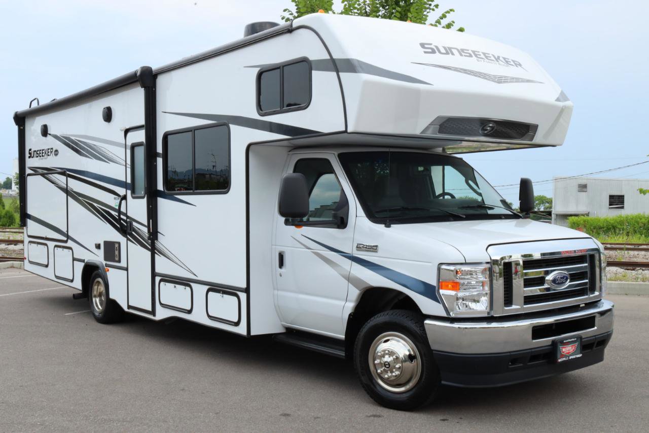 Used 2022 Ford E-450 and Econoline 450 Super Duty w/ Motorhome Prep Package RWD image 39