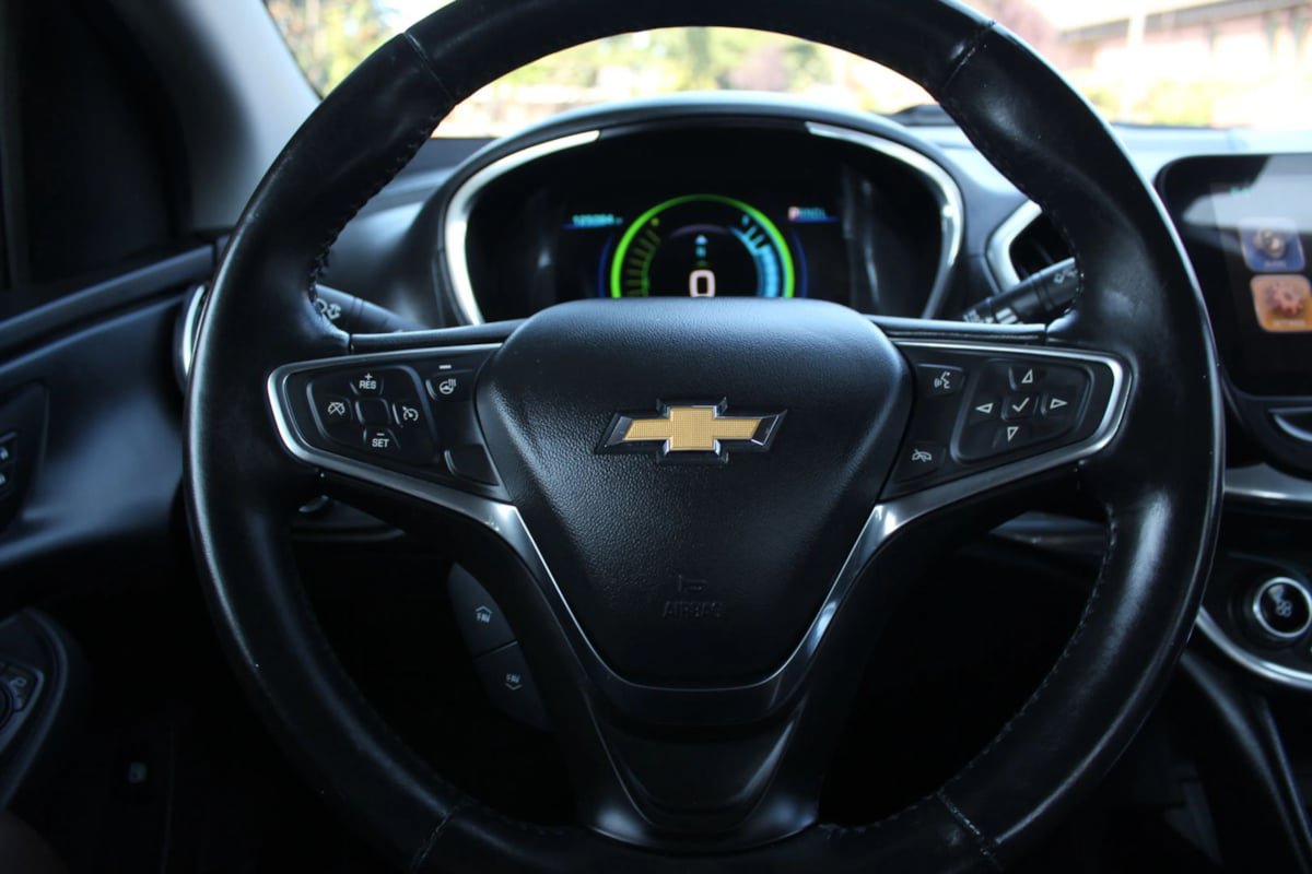 Used 2017 Chevrolet Volt Premier FWD image 13