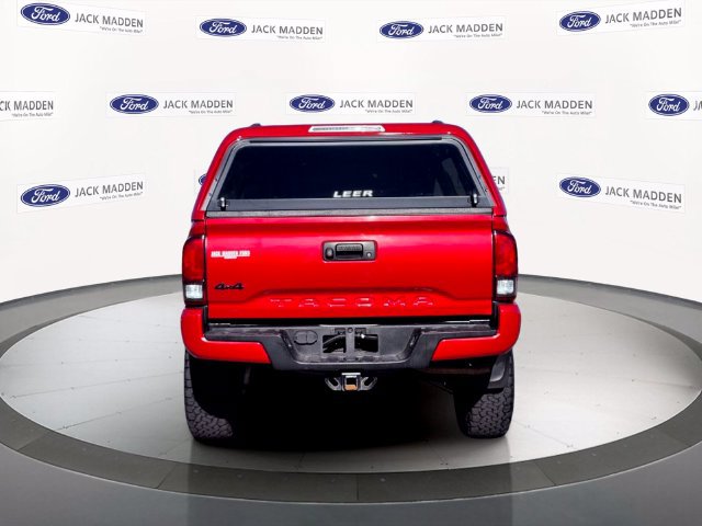 Used 2021 Toyota Tacoma SR w/ SX Package AWD/4WD image 4