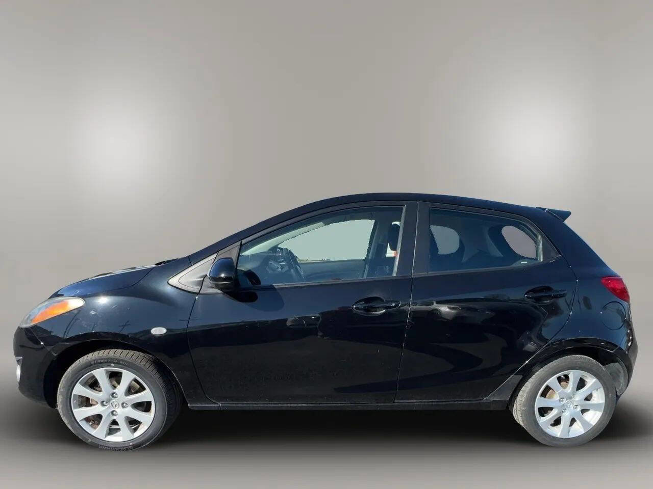 Used 2011 MAZDA MAZDA2 Touring image 3