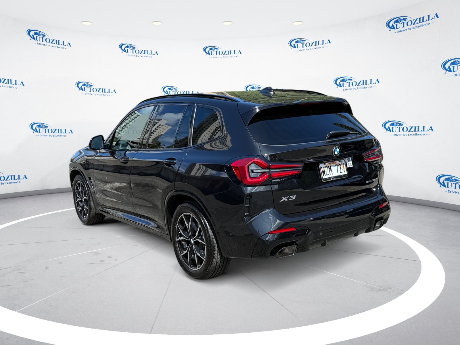 Used 2024 BMW X3 sDrive30i w/ M Sport Package RWD image 3