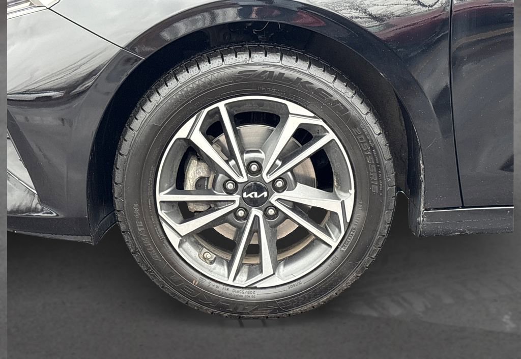 Certified 2024 Kia Forte LXS w/ LXS Technology Package image 12