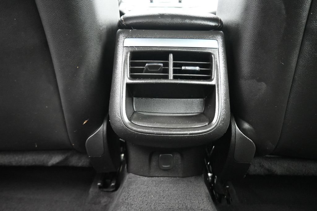 Used 2019 Chevrolet Impala LT FWD image 33