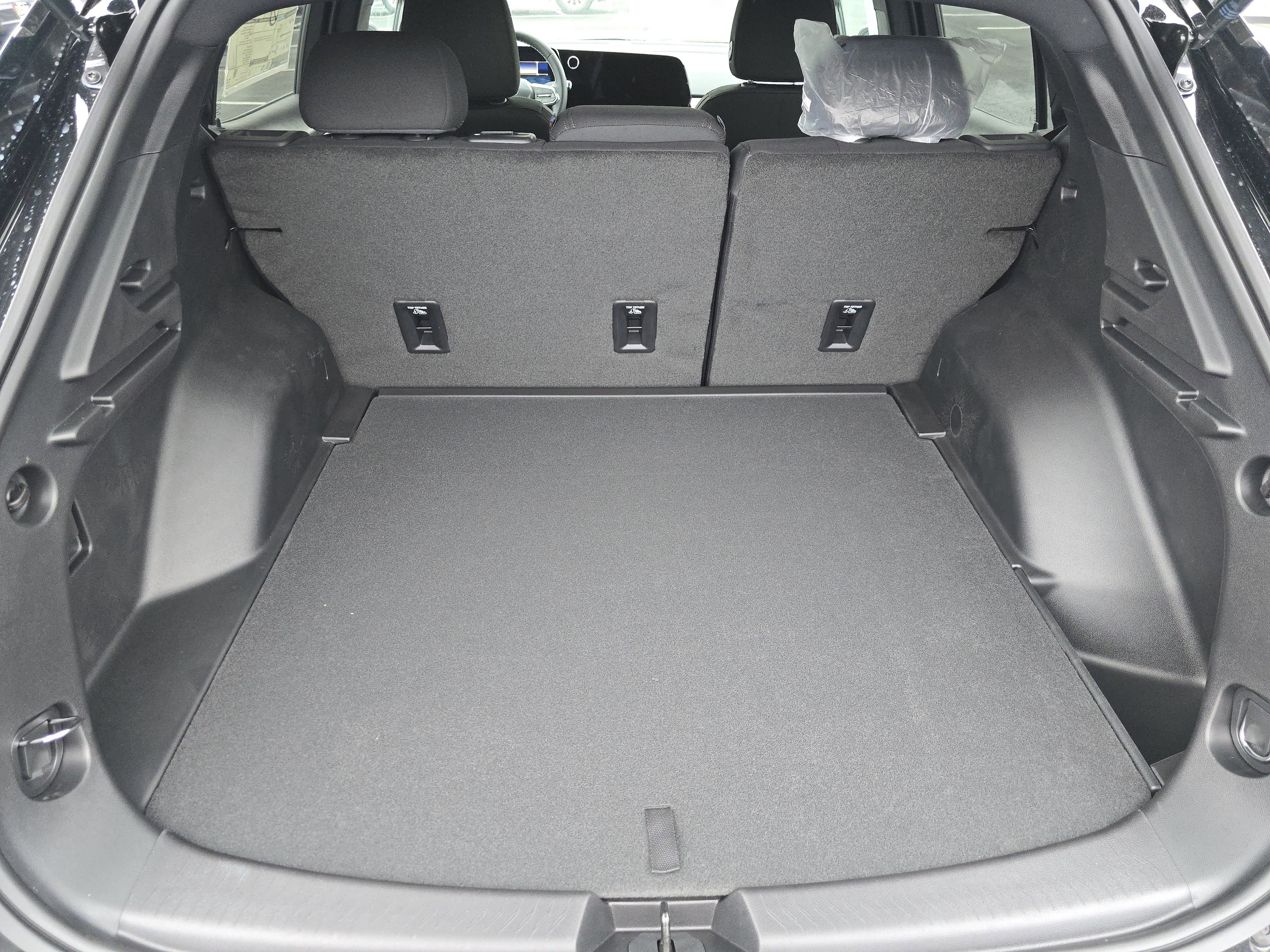 New 2026 Chevrolet Equinox EV LT image 18