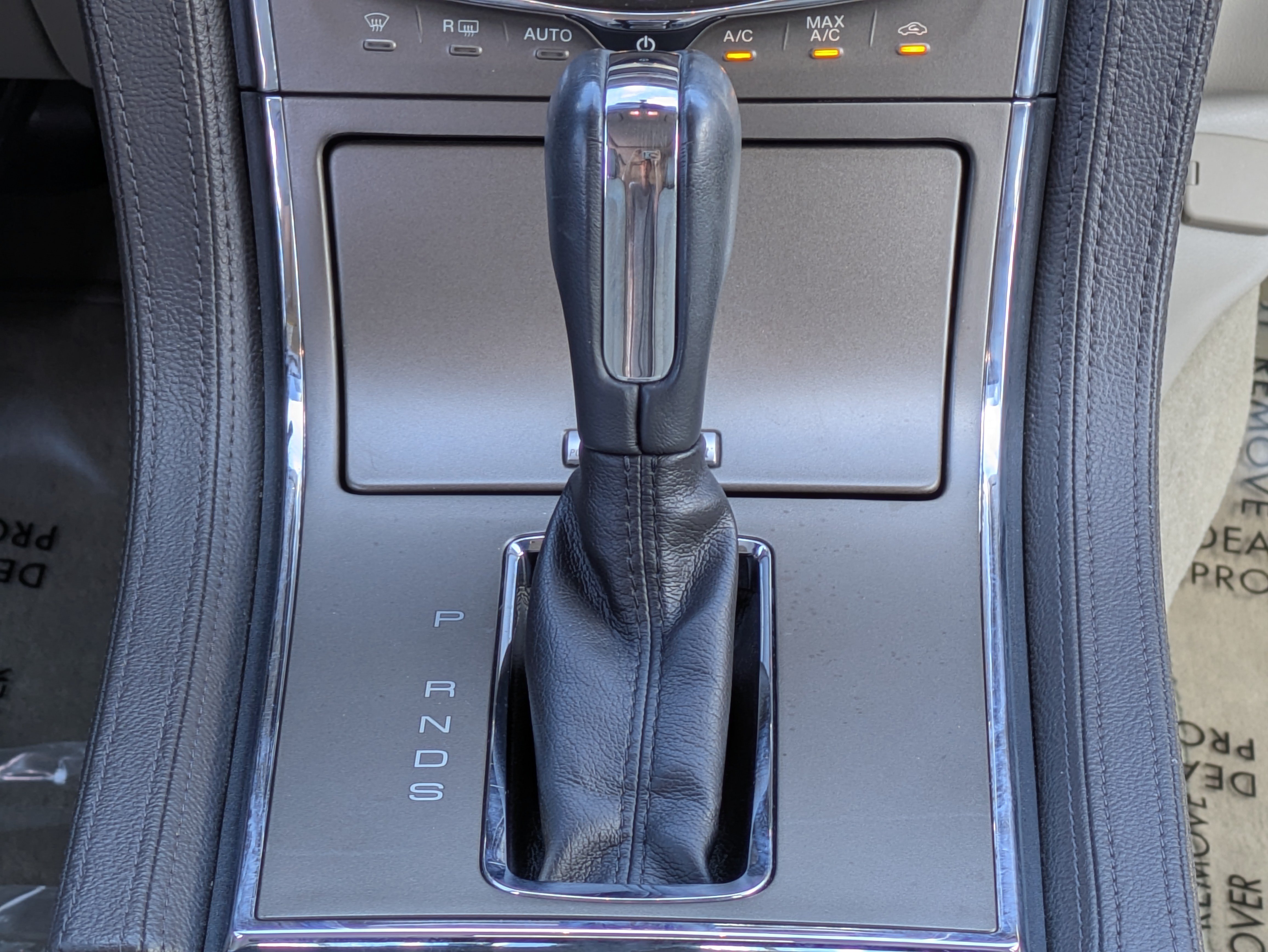 Used 2014 Lincoln MKX AWD w/ Equipment Group 102A image 17
