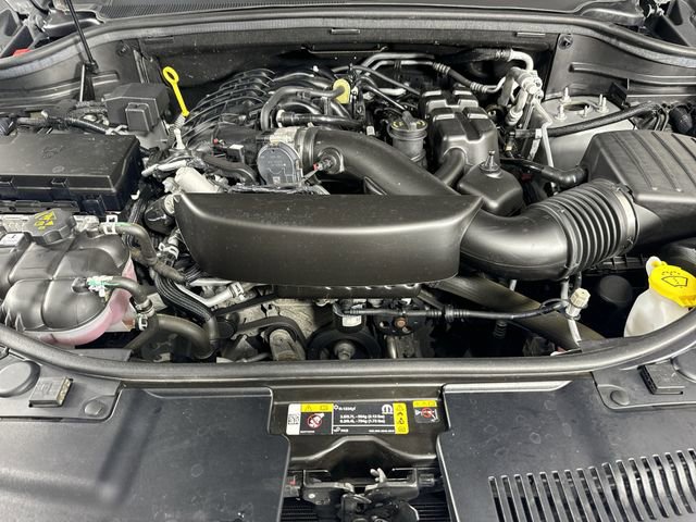 Used 2023 Dodge Durango SXT image 27