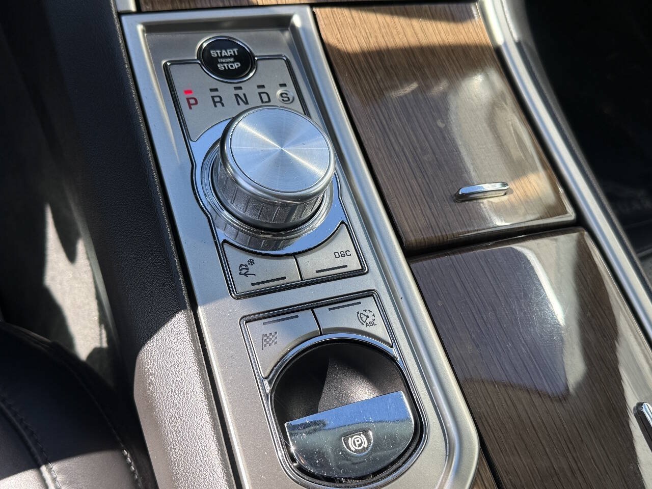 Used 2010 Jaguar XF Supercharged RWD image 11