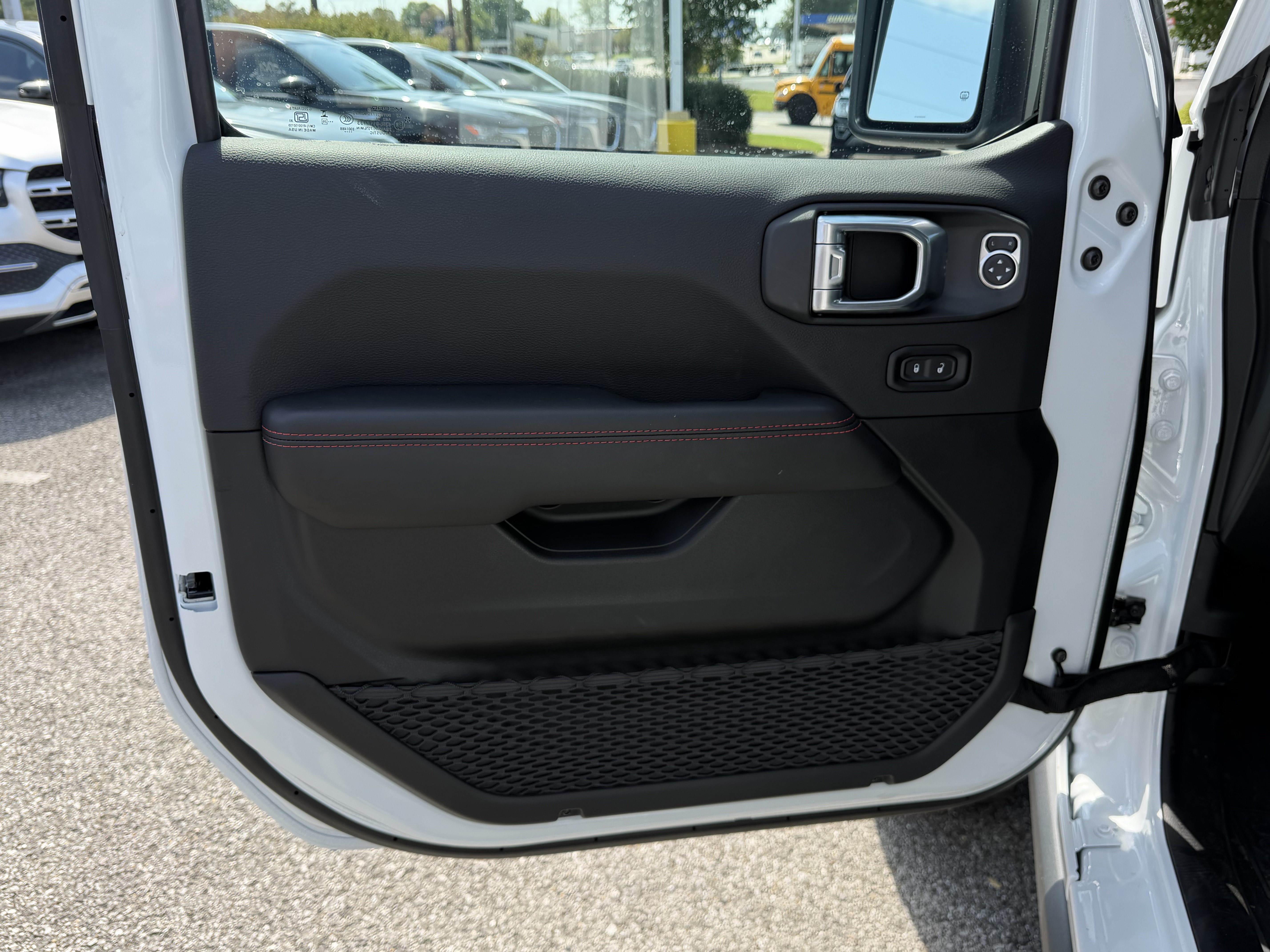 Used 2026 Jeep Wrangler Unlimited Rubicon 392 w/ Quick Order Package 27X Moab AWD/4WD image 14