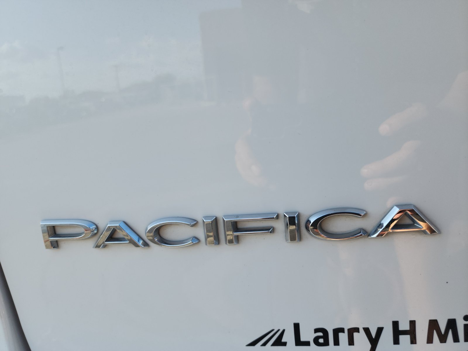Used 2024 Chrysler Pacifica Touring-L FWD image 30