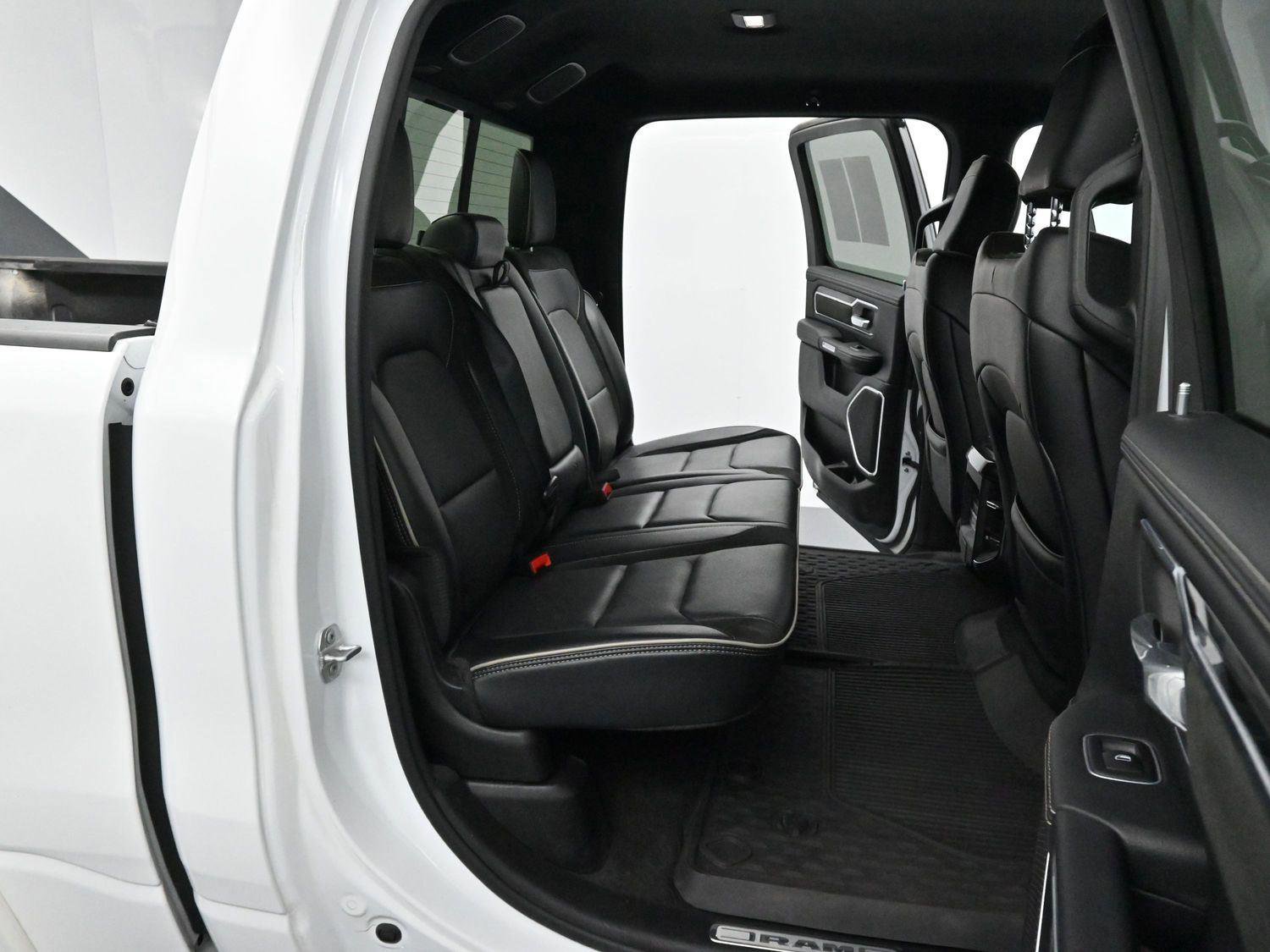Used 2022 RAM 1500 Laramie w/ Sport Appearance Package AWD/4WD image 33