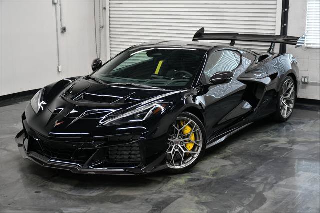 Used 2026 Chevrolet Corvette ZR1 w/ ZR1 Carbon Fiber Aero Package RWD image 2