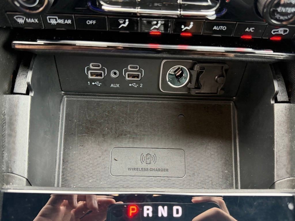 Certified 2025 Jeep Grand Cherokee Altitude AWD/4WD image 27