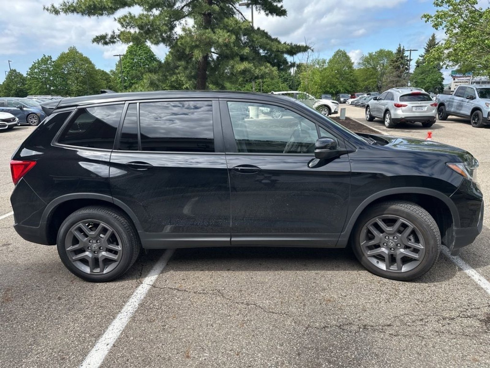Used 2023 Honda Passport EX-L image 6