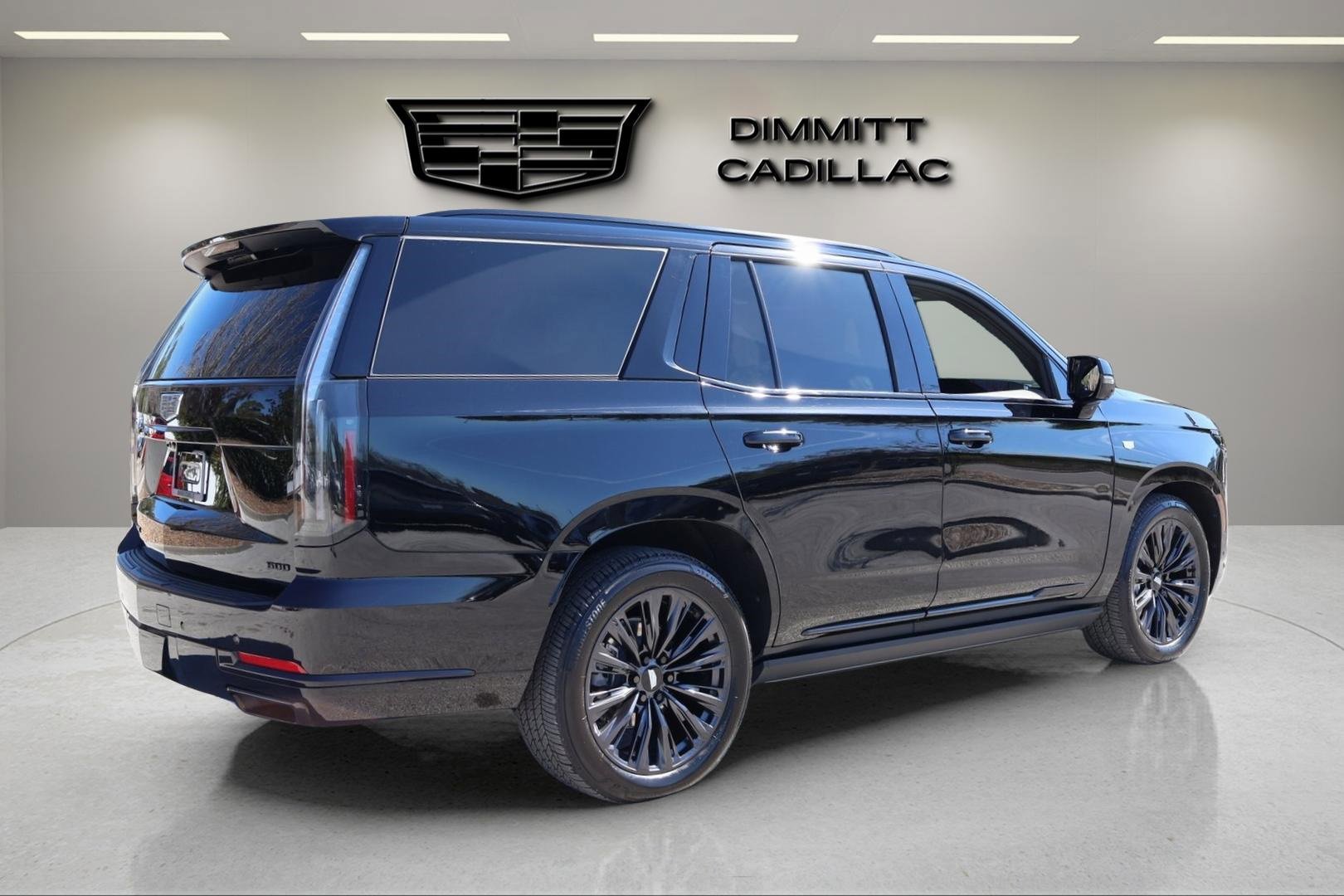 Used 2025 Cadillac Escalade Sport Platinum w/ LPO, ONYX Package image 5