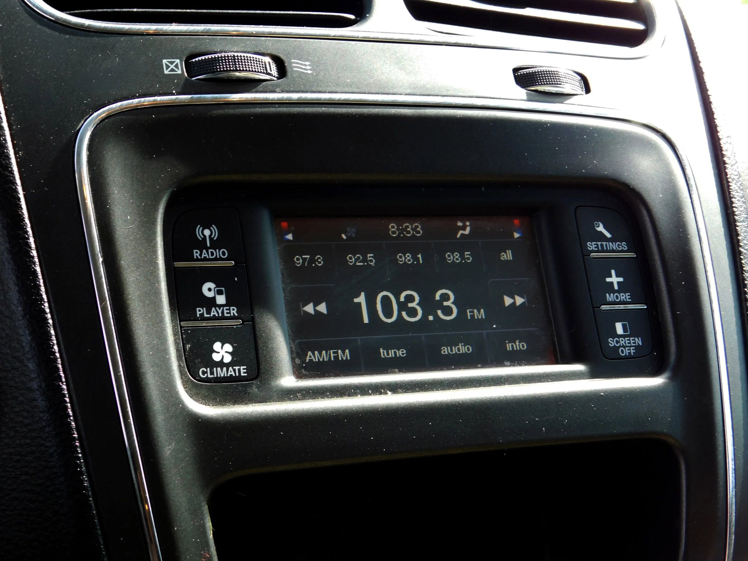 Used 2019 Dodge Journey SE FWD image 14