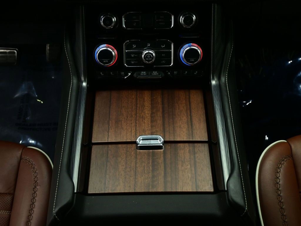 Used 2023 GMC Yukon XL Denali Ultimate image 7