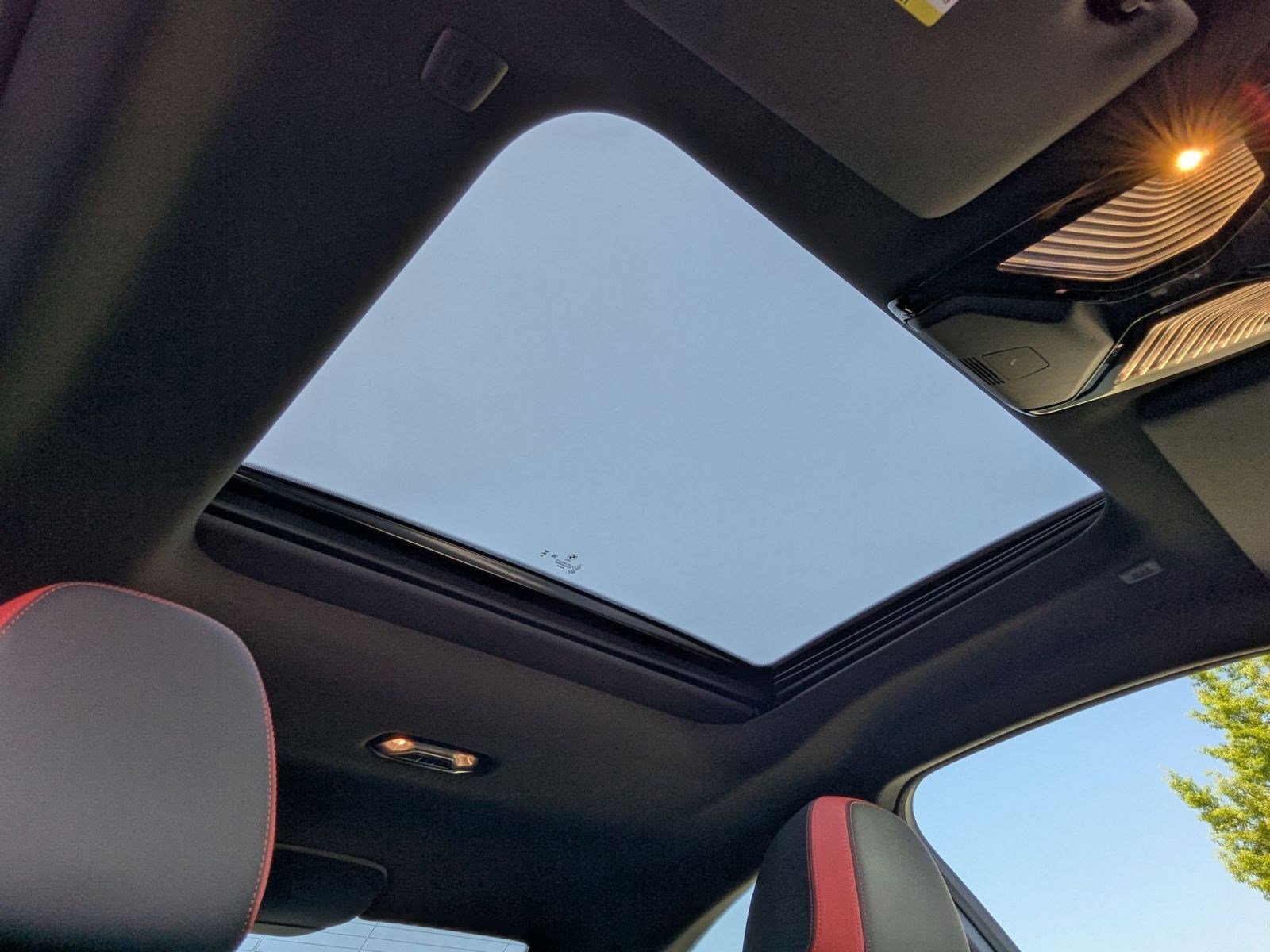 Used 2025 BMW M240i Coupe w/ Premium Package image 24