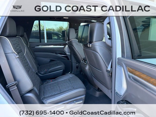 Certified 2026 Cadillac Escalade Platinum Sport w/ LPO, ONYX Package AWD/4WD image 8
