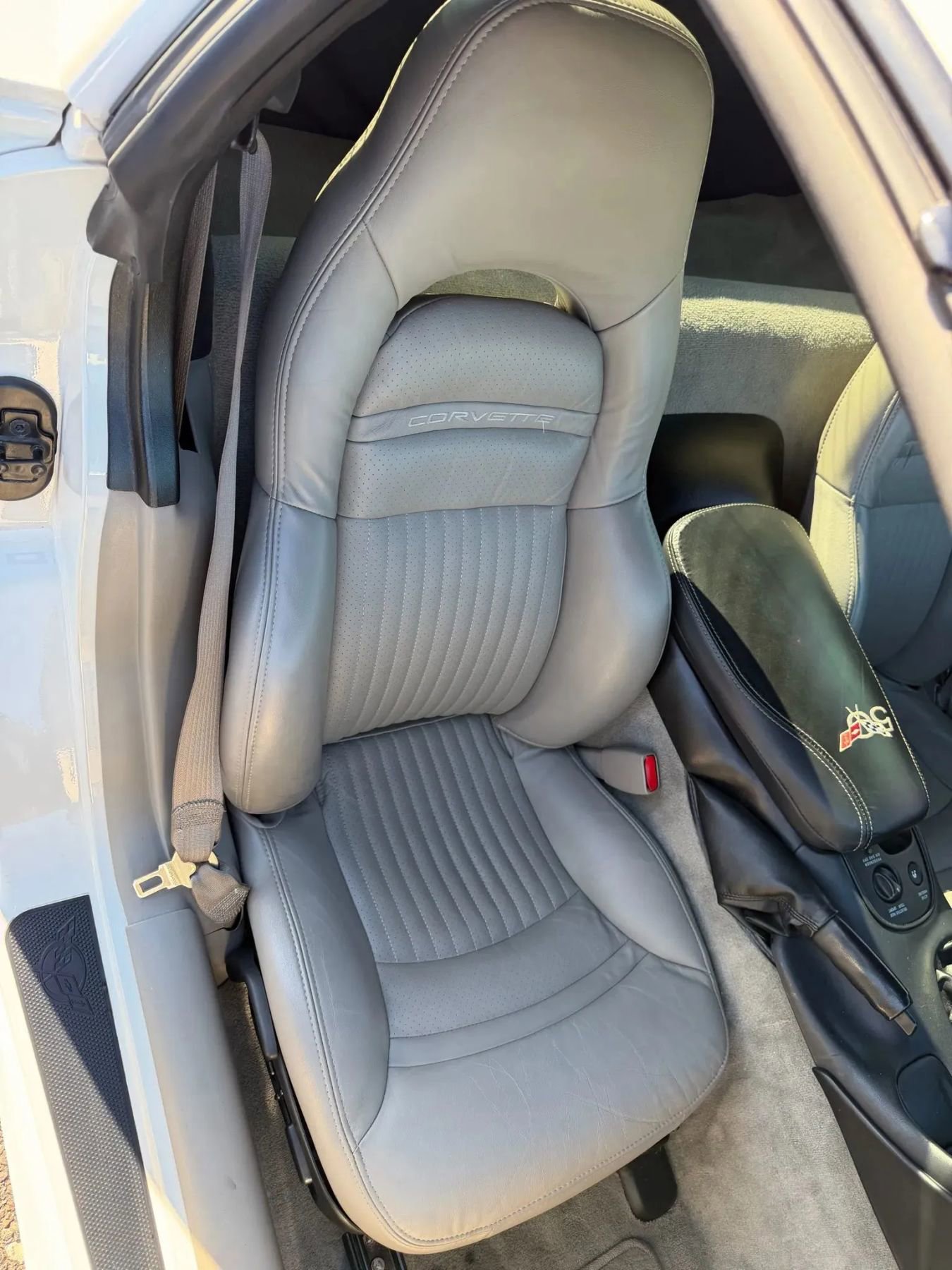 Used 2003 Chevrolet Corvette Coupe w/ Preferred Equipment Group image 31