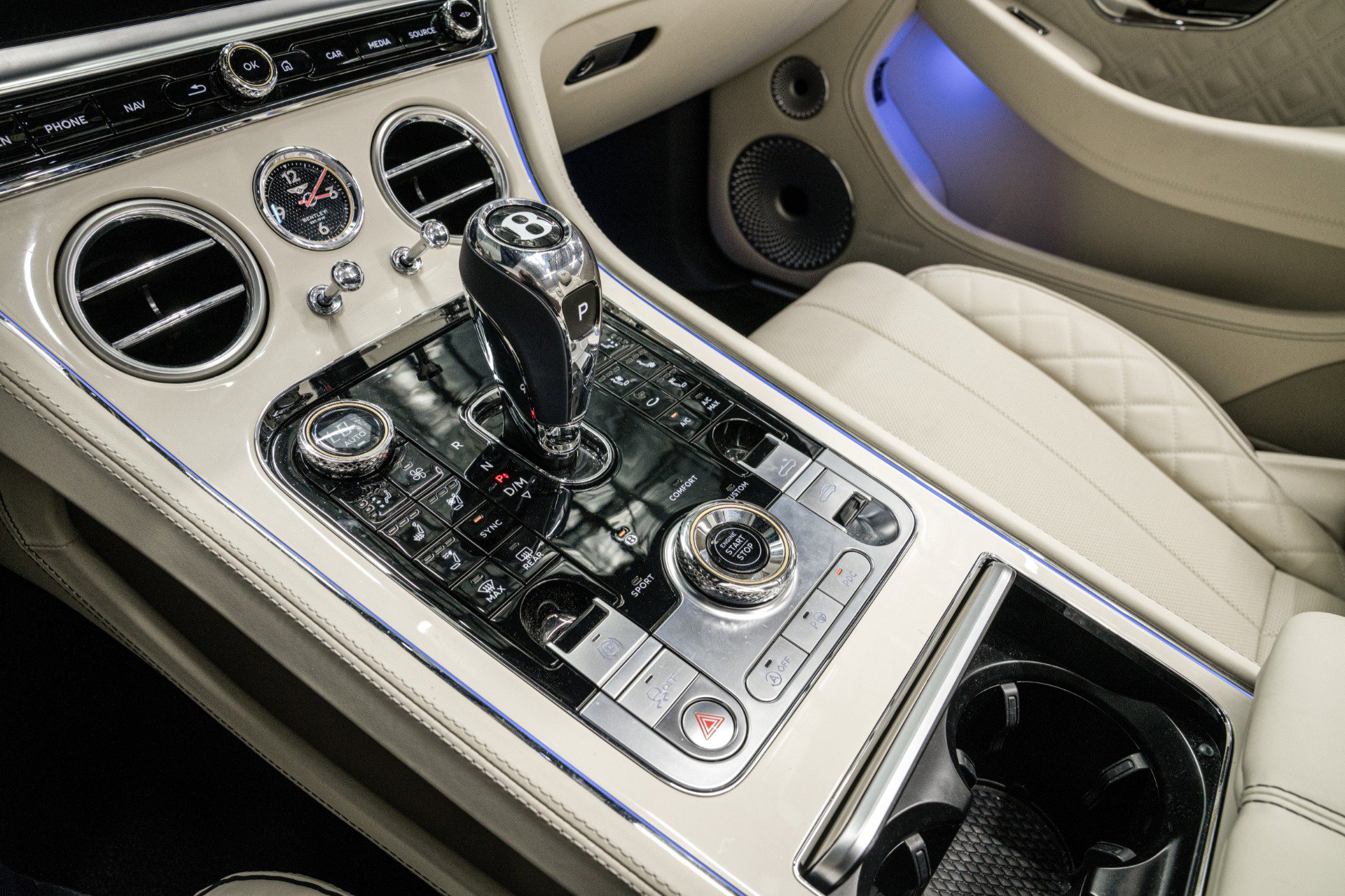 Used 2023 Bentley Continental GT Azure image 30