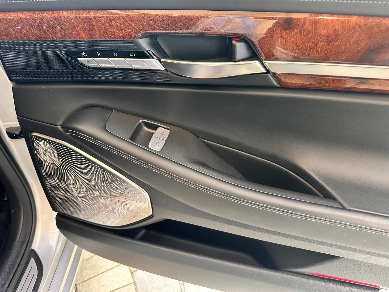 Used 2017 Genesis G90 5.0 Ultimate image 66