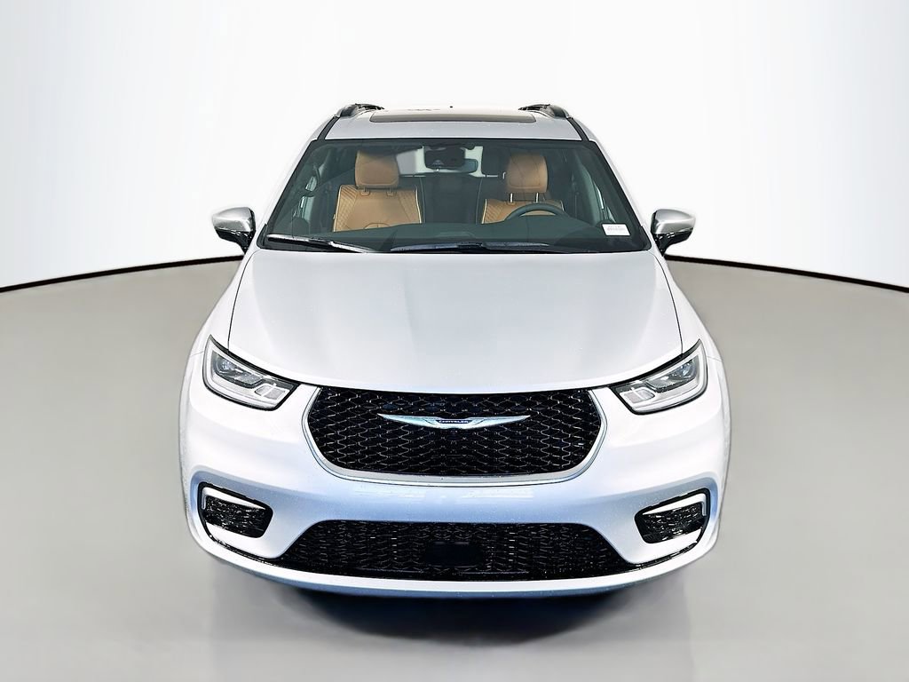 New 2026 Chrysler Pacifica Pinnacle video 2