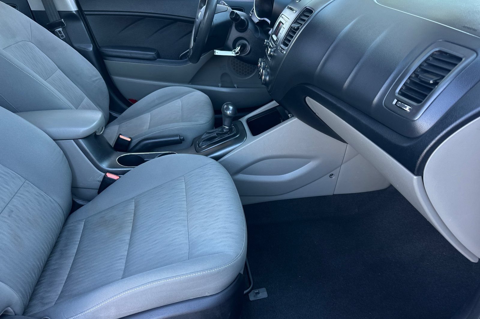 Used 2016 Kia Forte LX FWD image 14