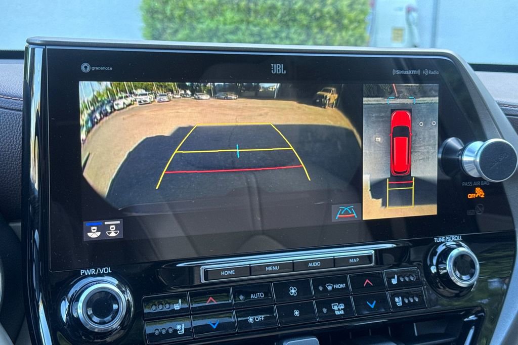 Used 2022 Toyota Highlander Limited AWD/4WD image 19