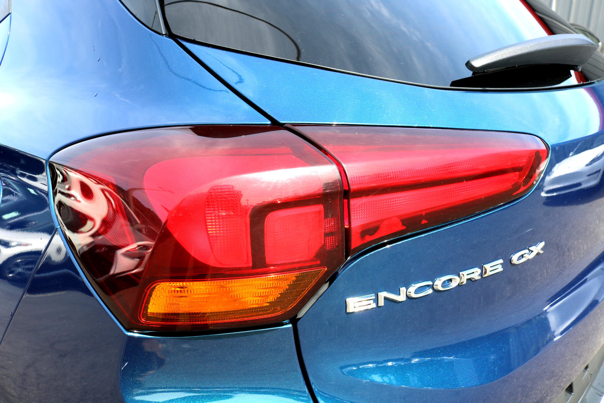 Used 2020 Buick Encore GX Select image 11