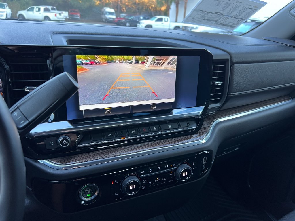Used 2024 Chevrolet Silverado 1500 LT AWD/4WD image 18