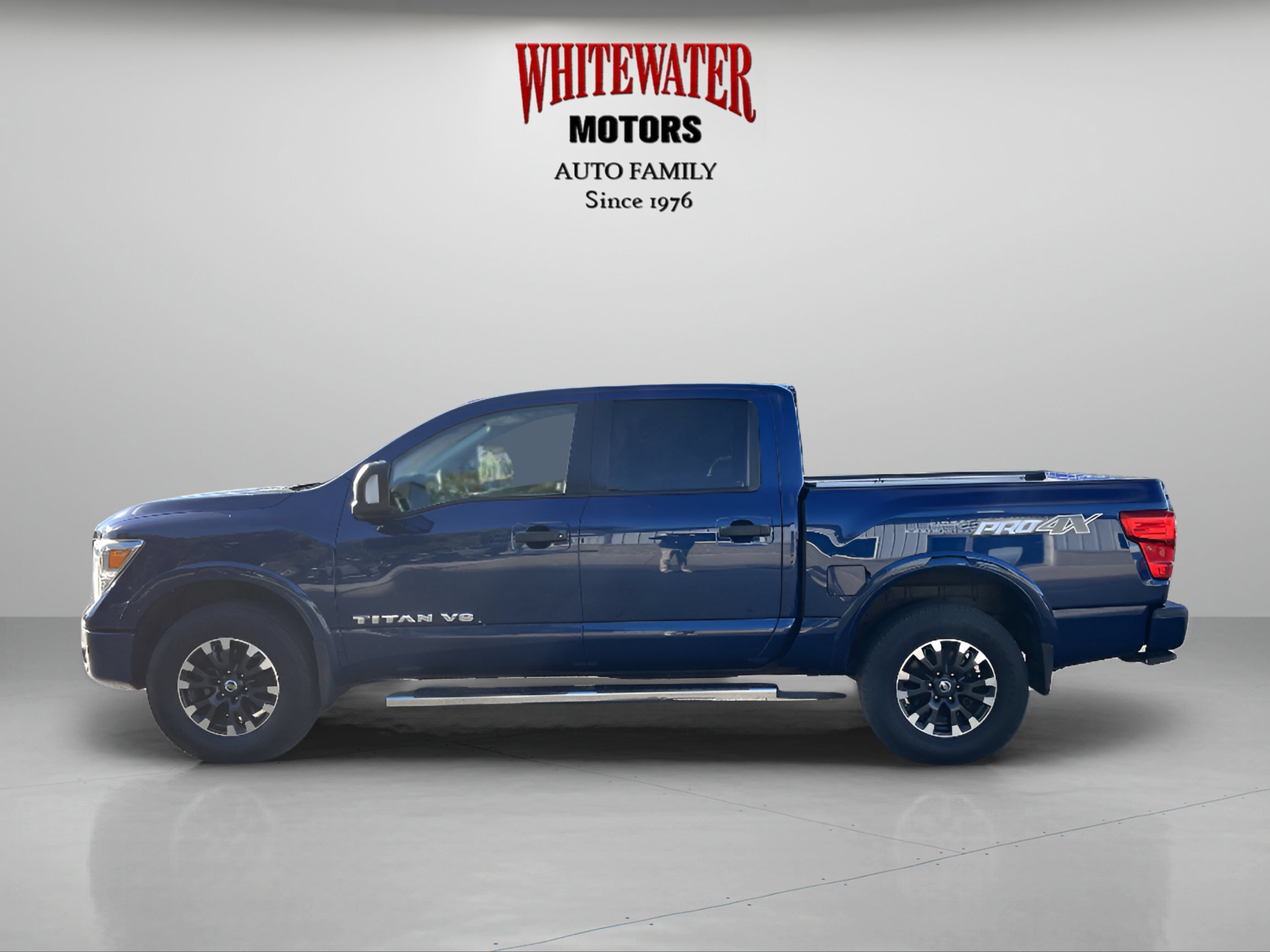 Used 2019 Nissan Titan PRO-4X w/ Pro-4x Convenience Package AWD/4WD image 2