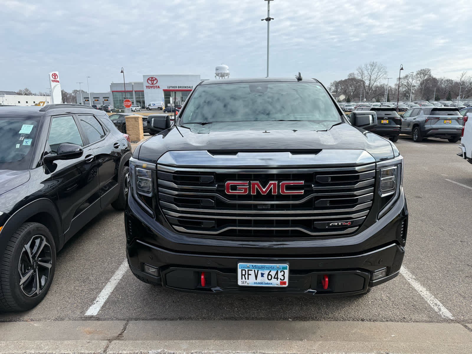 Used 2024 GMC Sierra 1500 AT4 w/ Technology Package image 3