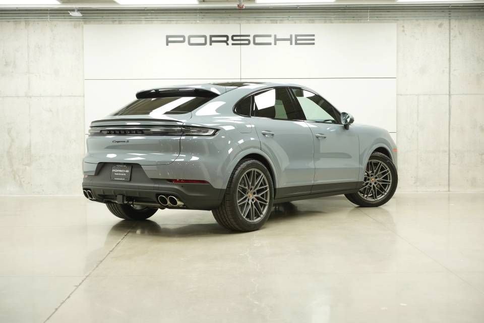 New 2026 Porsche Cayenne S AWD/4WD image 7