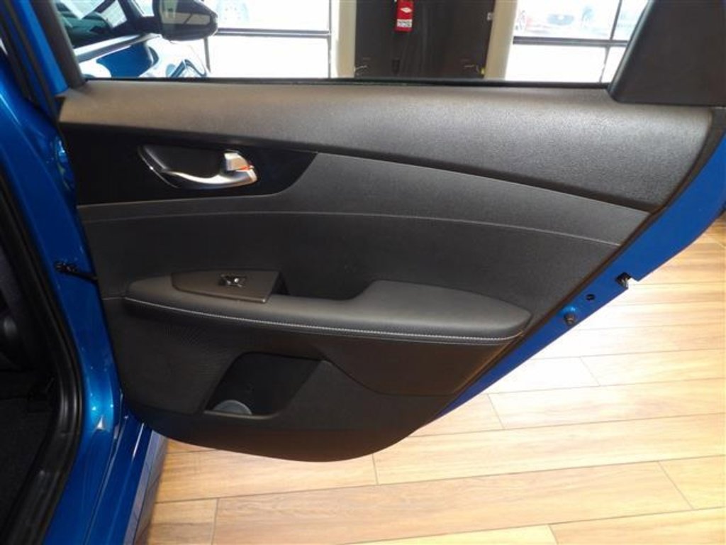 Used 2023 Kia Forte GT-Line w/ GT-Line Premium Package image 16