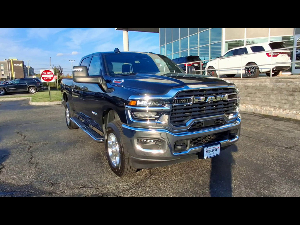 Used 2026 RAM 2500 Big Horn AWD/4WD image 2