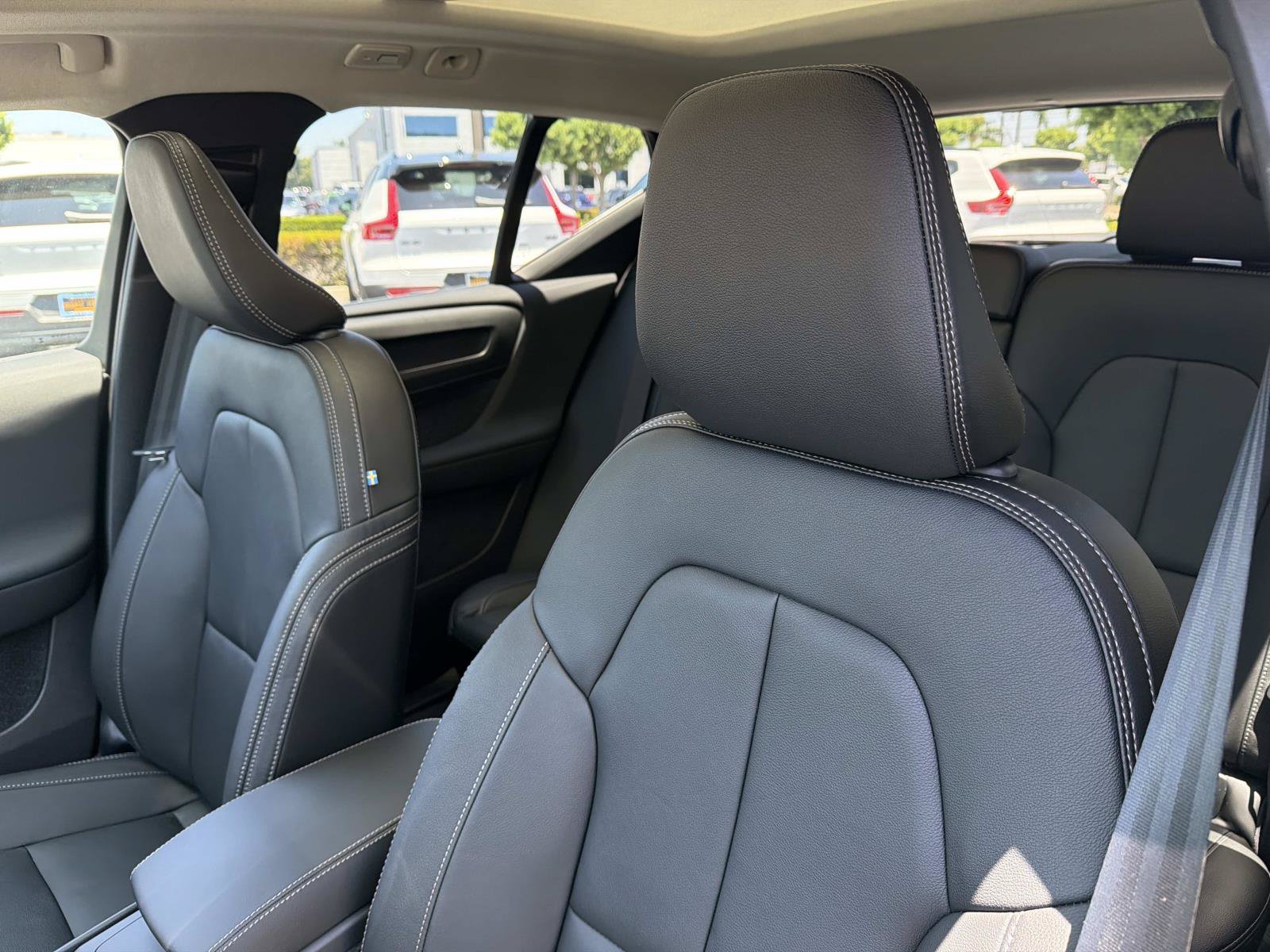 New 2026 Volvo XC40 B5 Ultra w/ Climate Package AWD/4WD image 15