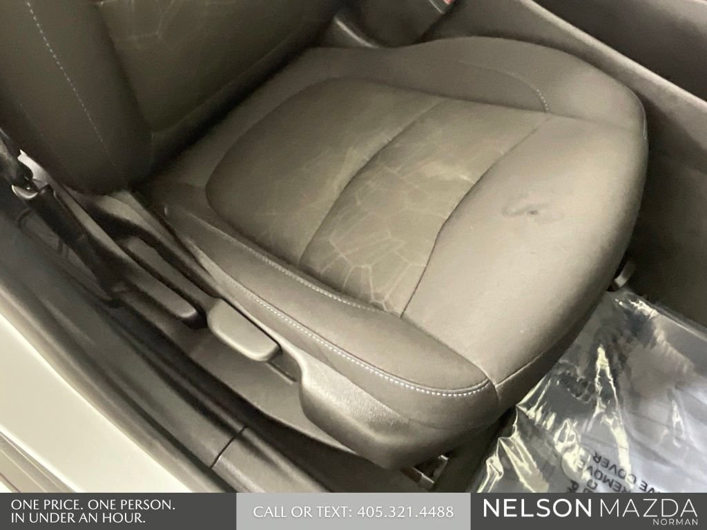 Used 2018 Chevrolet Volt LT w/ Comfort Package FWD image 27