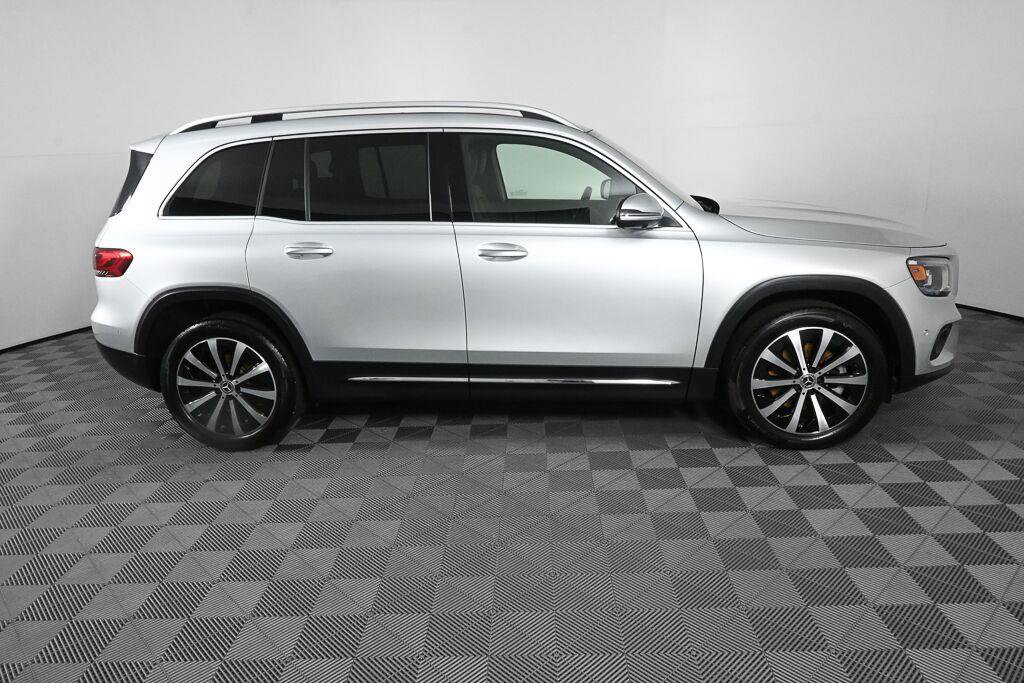 Certified 2023 Mercedes-Benz GLB 250 4MATIC image 25