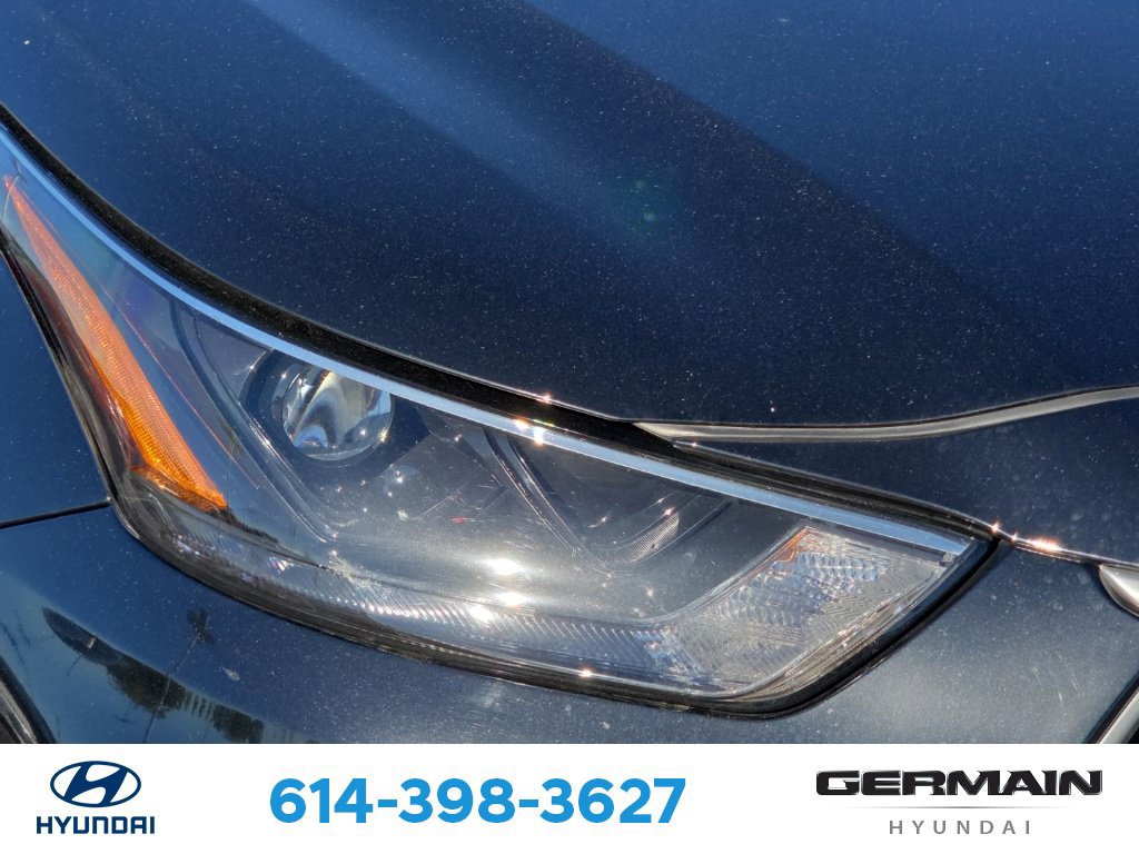 Used 2023 Toyota Highlander L FWD image 14