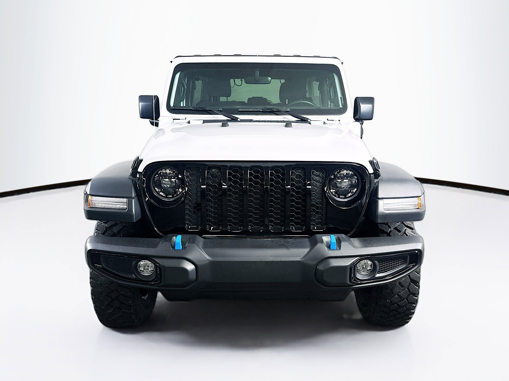 Used 2023 Jeep Wrangler Unlimited w/ Cold Weather Group AWD/4WD image 2