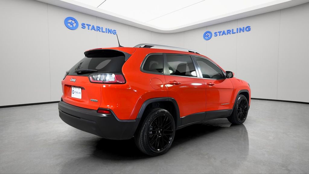 Used 2021 Jeep Cherokee Latitude FWD image 10