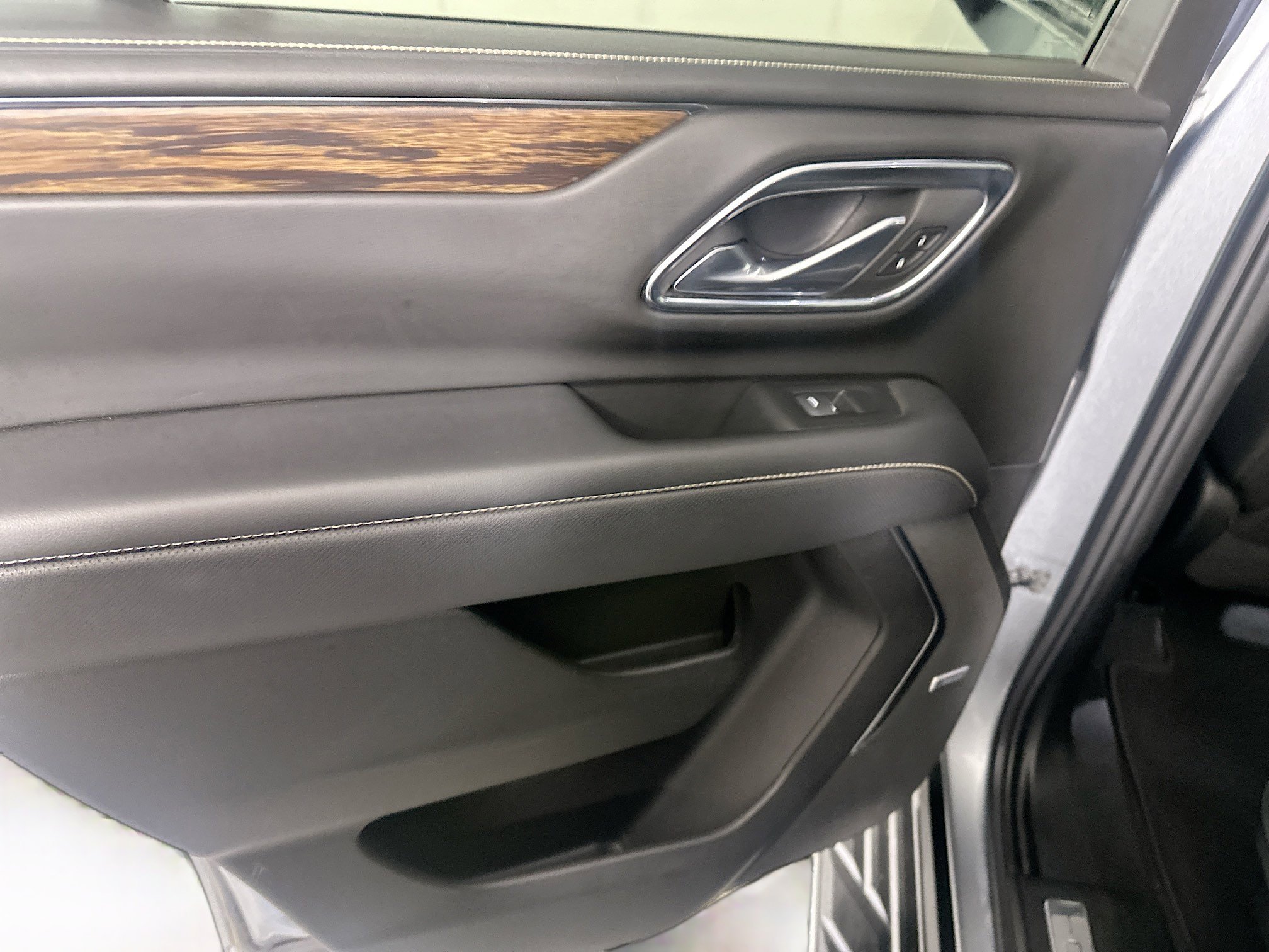 Used 2024 Chevrolet Tahoe Premier image 26