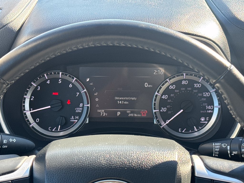 Used 2024 Toyota Highlander XLE AWD/4WD image 18